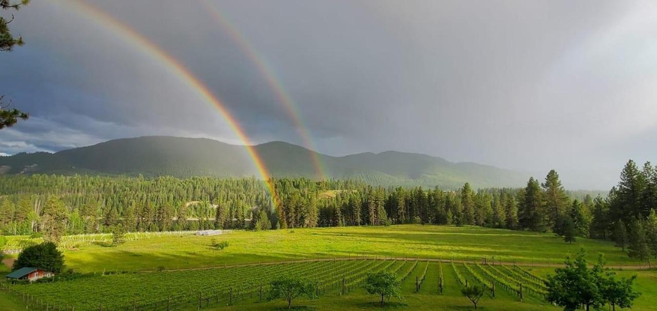 China Bend Winery Bed And Breakfast Kettle Falls 外观 照片